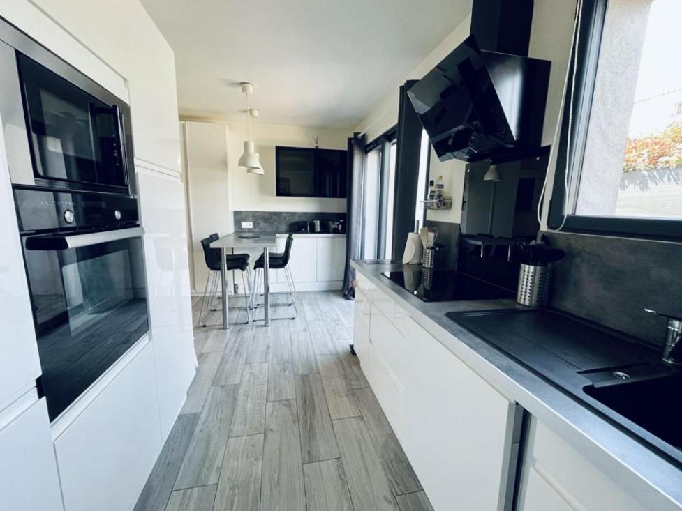 A Gioia Di Campa Villa Фигари Екстериор снимка